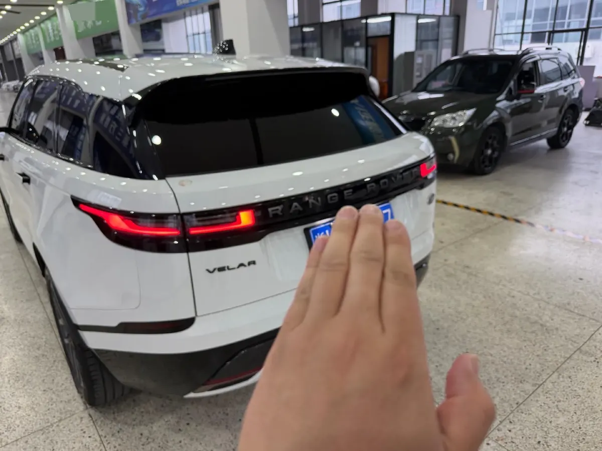 2025 Land Rover Range Rover Velar 2.0T 250HP L4 8AT,autocango,china used car exporter,china ev exporter,chinese used car exporter,chinese used ev exporter