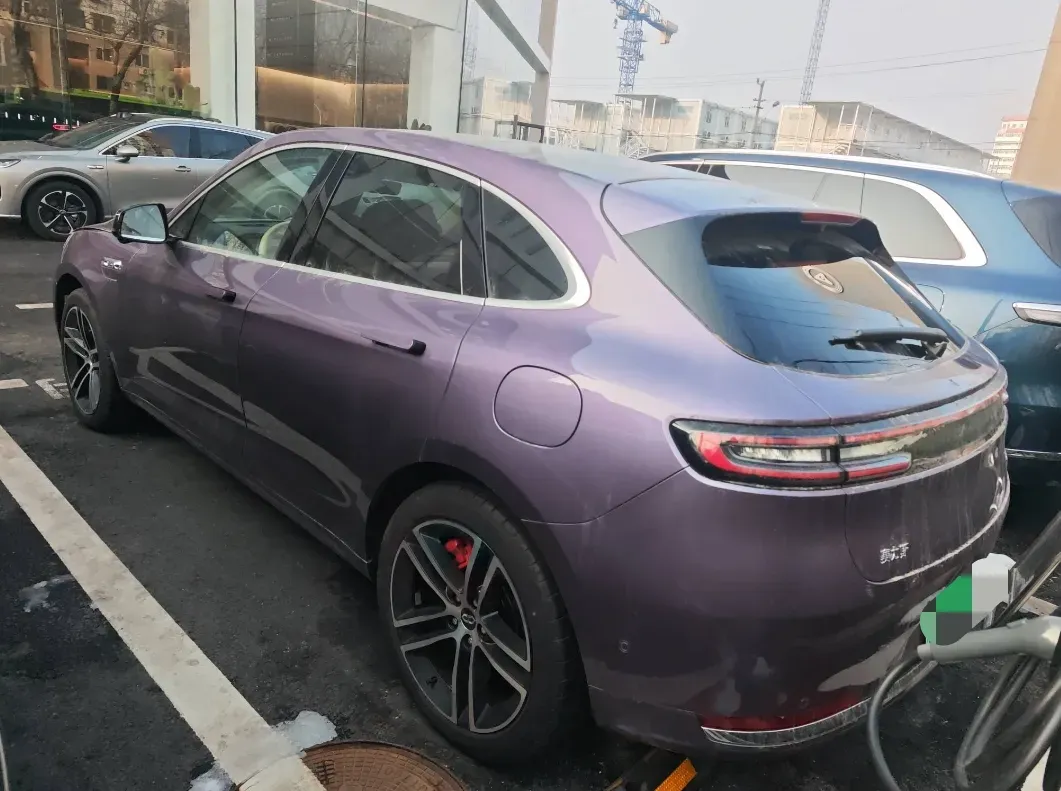 2025 AITO AITO M5 1.5T 152HP L4 REEV 42KWH,autocango,china used car exporter,china ev exporter,chinese used car exporter,chinese used ev exporter