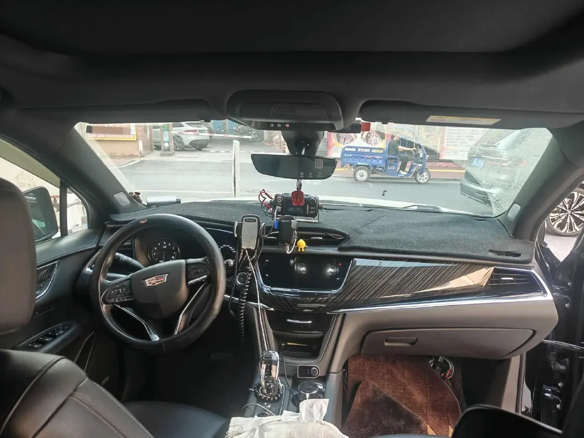 2022 Cadillac XT6 2.0T 237HP L4 9AT,autocango,china used car exporter,china ev exporter,chinese used car exporter,chinese used ev exporter