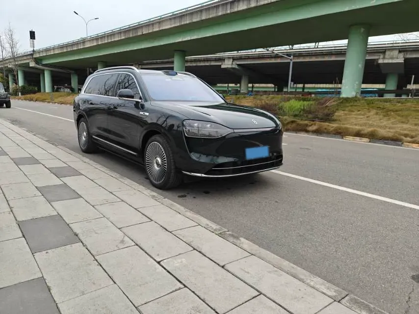 2024 AITO AITO M9 1.5T 152HP L4 REEV 42KWH,autocango,china used car exporter,china ev exporter,chinese used car exporter,chinese used ev exporter