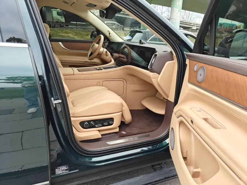 2024 AITO AITO M9 1.5T 152HP L4 REEV 42KWH,autocango,china used car exporter,china ev exporter,chinese used car exporter,chinese used ev exporter