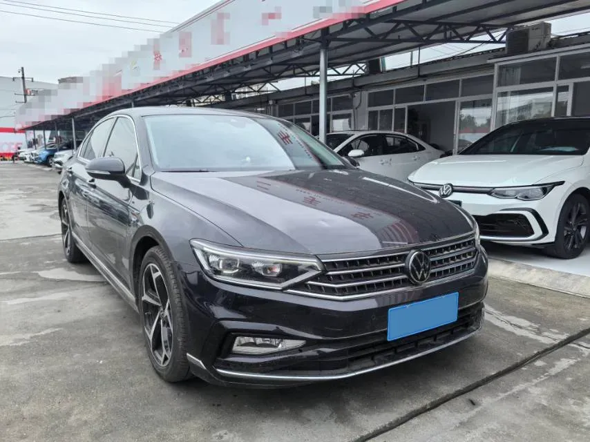 2023 Volkswagen Magotan 2.0T 186HP L4 7DCT,autocango,china used car exporter,china ev exporter,chinese used car exporter,chinese used ev exporter