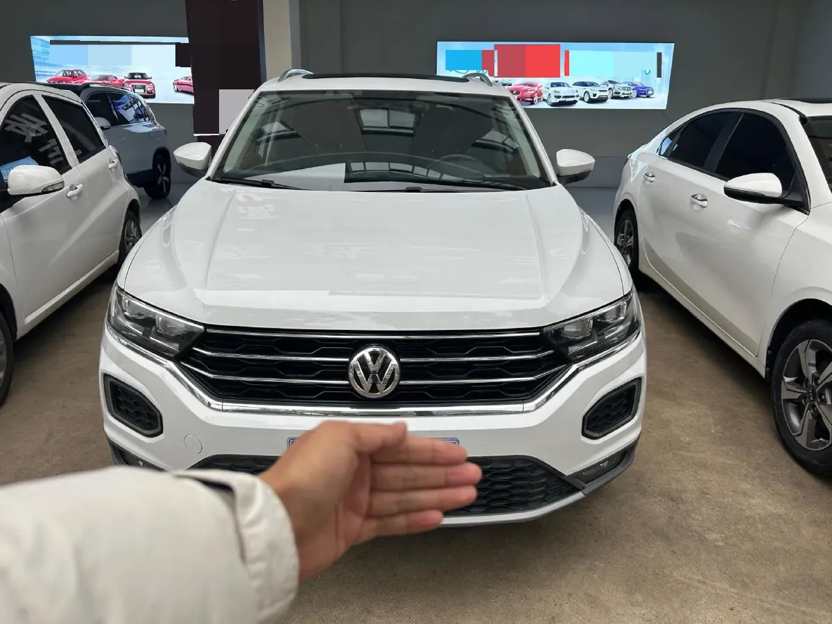 2021 Volkswagen T-Roc 1.4T 150HP L4 7DCT,autocango,china used car exporter,china ev exporter,chinese used car exporter,chinese used ev exporter