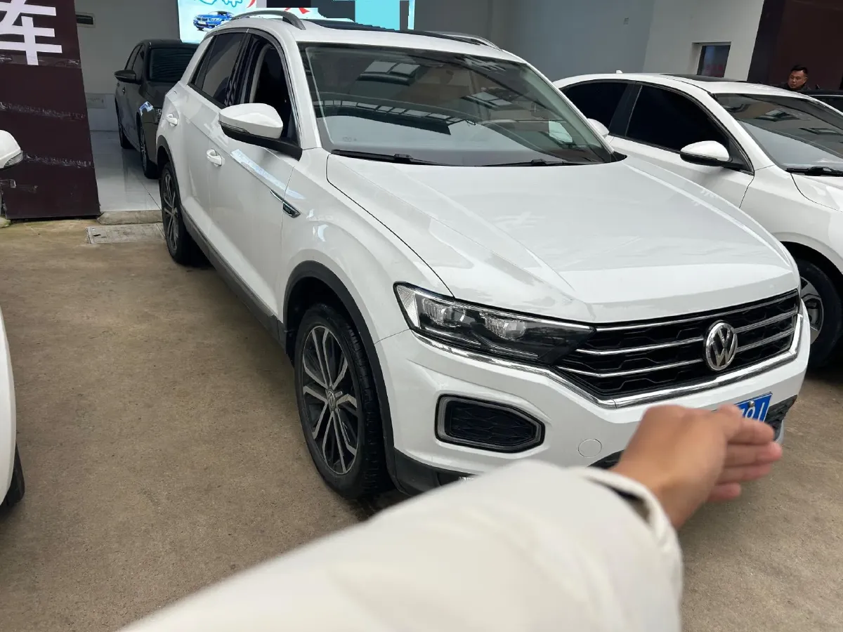 2021 Volkswagen T-Roc 1.4T 150HP L4 7DCT,autocango,china used car exporter,china ev exporter,chinese used car exporter,chinese used ev exporter