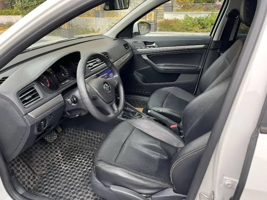 2019 Volkswagen T-Cross 1.5L 113HP L4 6AT,autocango,china used car exporter,china ev exporter,chinese used car exporter,chinese used ev exporter