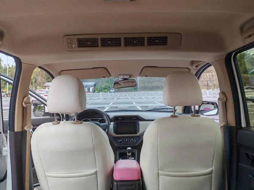 2021 WuLing HongGuang 1.5L 99HP L4 6MT,autocango,china used car exporter,china ev exporter,chinese used car exporter,chinese used ev exporter