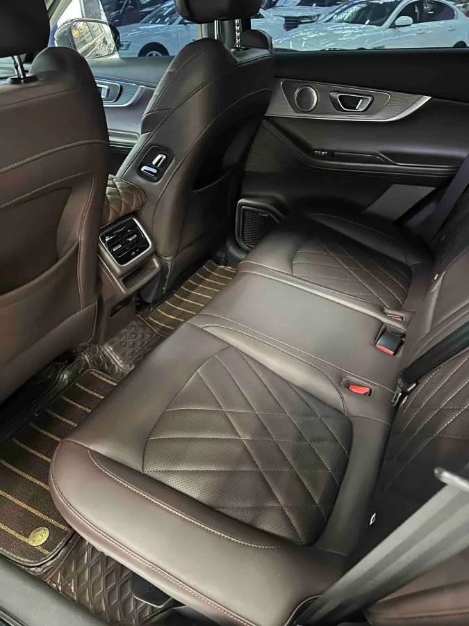 2022 Chery Tiggo 8 PRO 1.6T 197HP L4 7DCT,autocango,china used car exporter,china ev exporter,chinese used car exporter,chinese used ev exporter