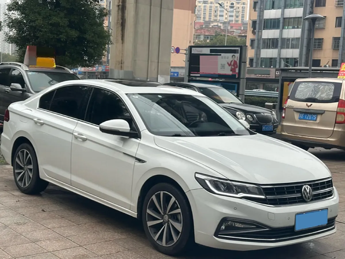 2019 Roewe RX5 MAX 2.0T 231HP L4 6DCT,autocango,china used car exporter,china ev exporter,chinese used car exporter,chinese used ev exporter