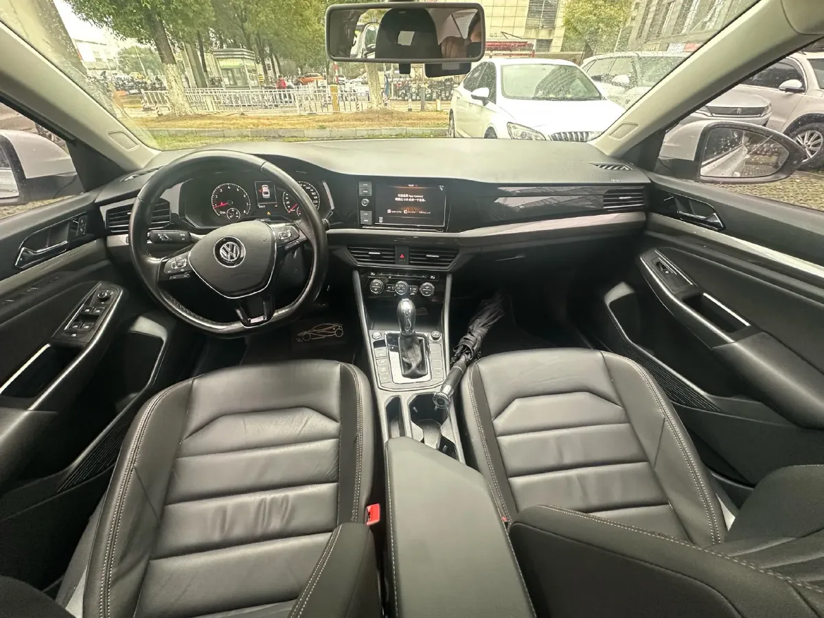 2019 Roewe RX5 MAX 2.0T 231HP L4 6DCT,autocango,china used car exporter,china ev exporter,chinese used car exporter,chinese used ev exporter