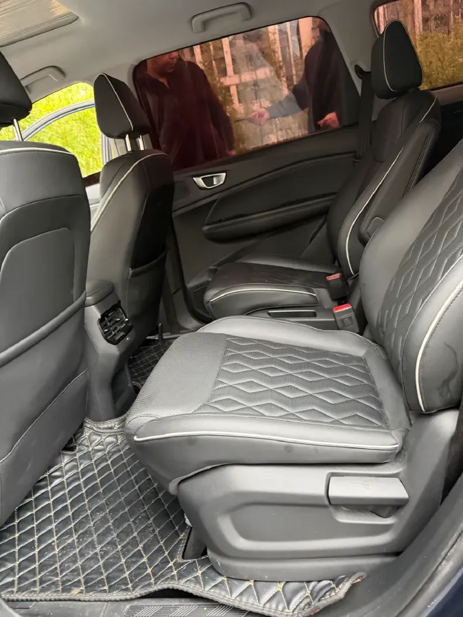 2022 Venucia T60 1.6L 126HP L4 CVT,autocango,china used car exporter,china ev exporter,chinese used car exporter,chinese used ev exporter