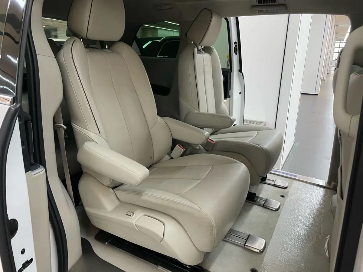 2021 Buick GL8 2.0T 237HP L4 9AT,autocango,china used car exporter,china ev exporter,chinese used car exporter,chinese used ev exporter