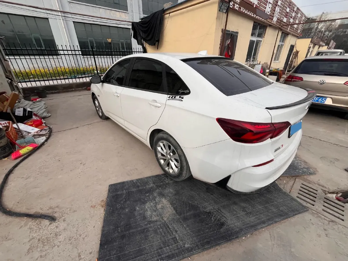 2022 Chevrolet Monza 1.5L 113HP L4 6AT,autocango,china used car exporter,china ev exporter,chinese used car exporter,chinese used ev exporter