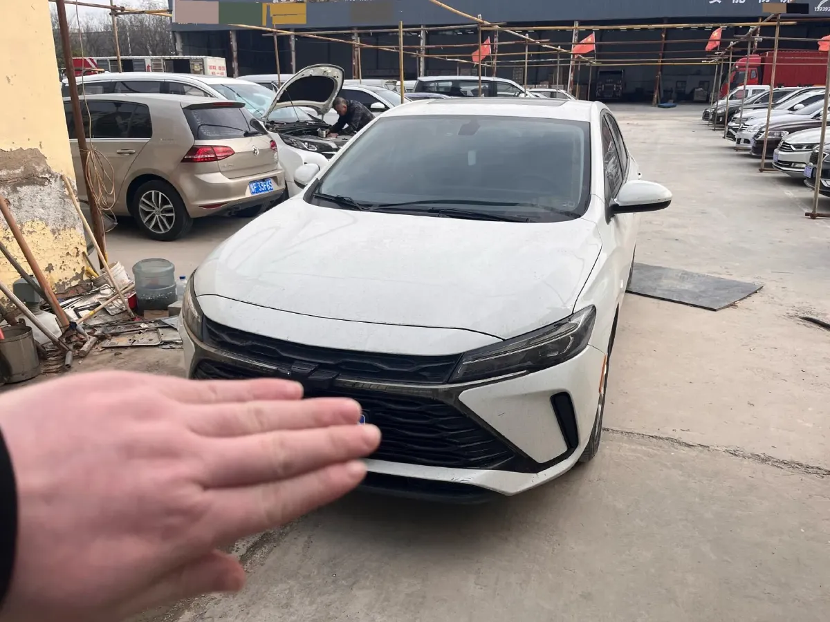 2022 Chevrolet Monza 1.5L 113HP L4 6AT,autocango,china used car exporter,china ev exporter,chinese used car exporter,chinese used ev exporter