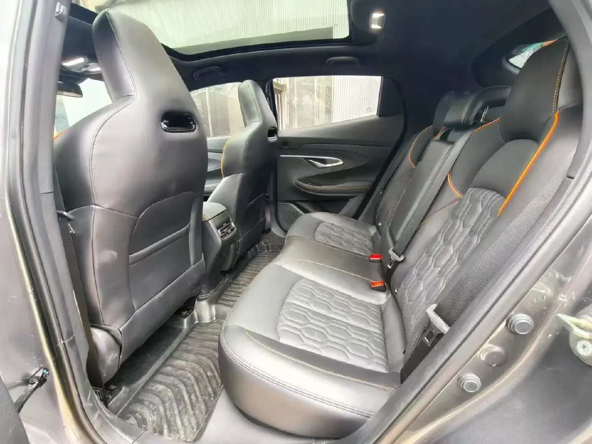 2022 ChangAn UNI-T 1.5T 188HP L4 7DCT,autocango,china used car exporter,china ev exporter,chinese used car exporter,chinese used ev exporter