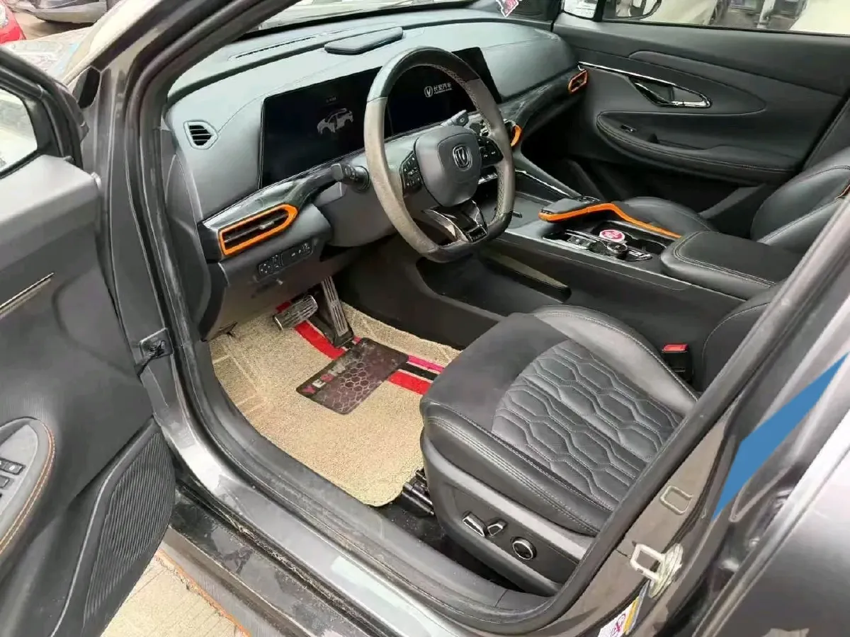 2022 ChangAn UNI-T 1.5T 188HP L4 7DCT,autocango,china used car exporter,china ev exporter,chinese used car exporter,chinese used ev exporter