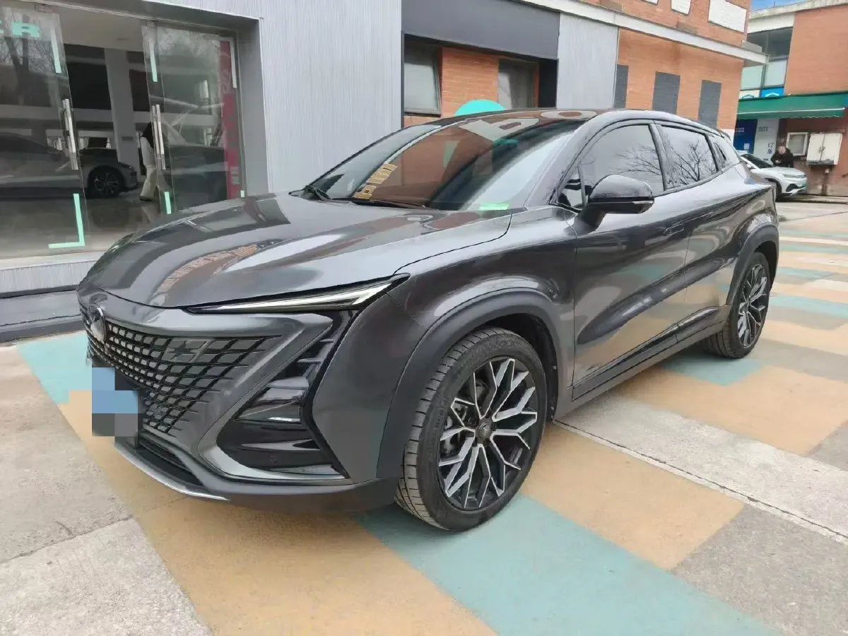 2022 ChangAn UNI-T 1.5T 188HP L4 7DCT,autocango,china used car exporter,china ev exporter,chinese used car exporter,chinese used ev exporter