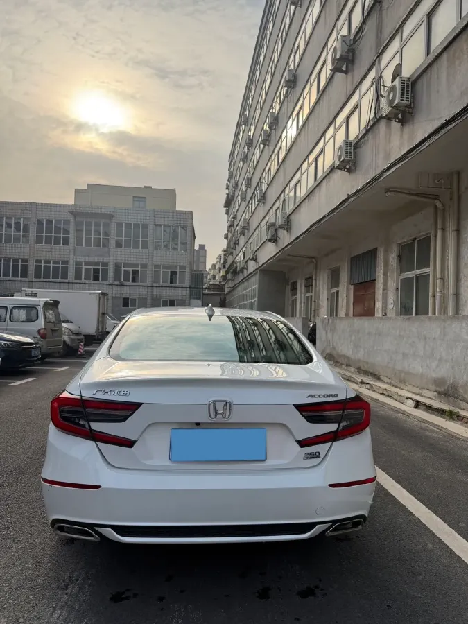 2022 Honda Accord 1.5T 194HP L4 CVT,autocango,china used car exporter,china ev exporter,chinese used car exporter,chinese used ev exporter