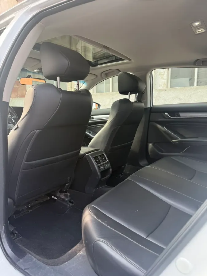 2022 Honda Accord 1.5T 194HP L4 CVT,autocango,china used car exporter,china ev exporter,chinese used car exporter,chinese used ev exporter