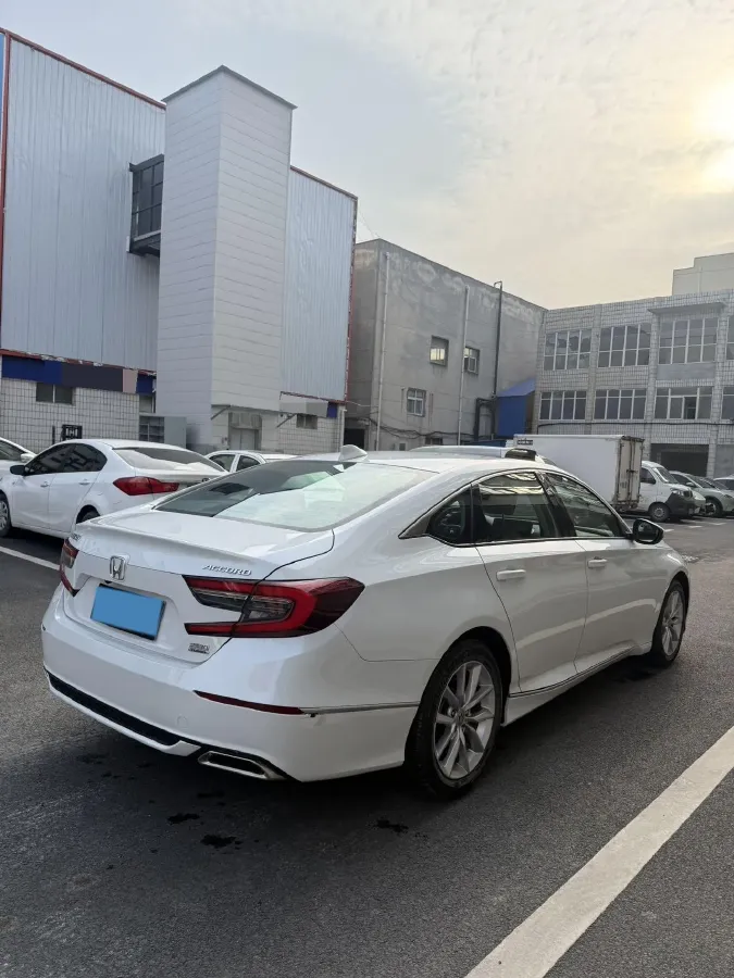 2022 Honda Accord 1.5T 194HP L4 CVT,autocango,china used car exporter,china ev exporter,chinese used car exporter,chinese used ev exporter