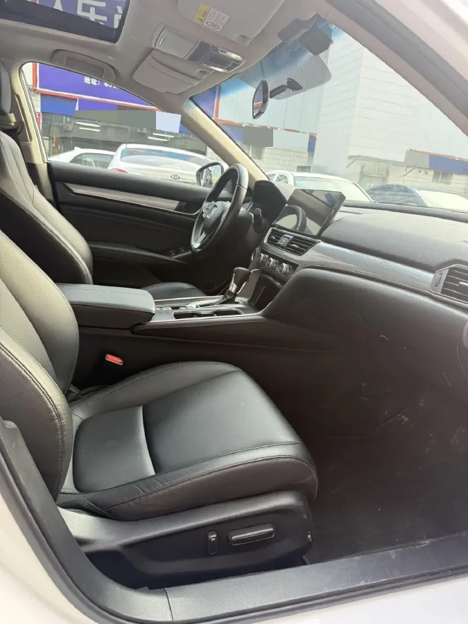 2022 Honda Accord 1.5T 194HP L4 CVT,autocango,china used car exporter,china ev exporter,chinese used car exporter,chinese used ev exporter