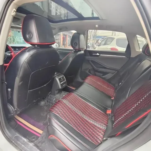 2019 Jeep Renegade 1.3T 173HP L4 7DCT,autocango,china used car exporter,china ev exporter,chinese used car exporter,chinese used ev exporter