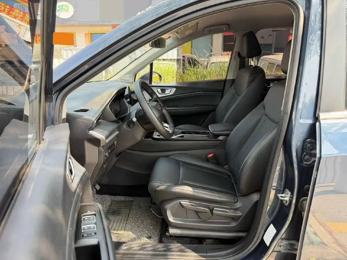 2022 Venucia T60 1.6L 126HP L4 CVT,autocango,china used car exporter,china ev exporter,chinese used car exporter,chinese used ev exporter