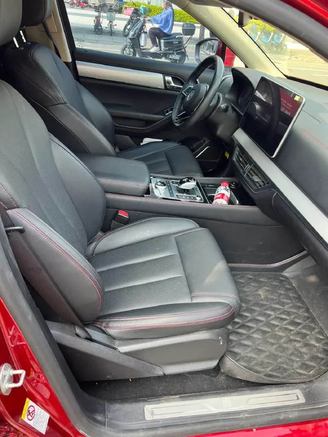 2020 DS 7 1.6T 180HP L4 8AT,autocango,china used car exporter,china ev exporter,chinese used car exporter,chinese used ev exporter