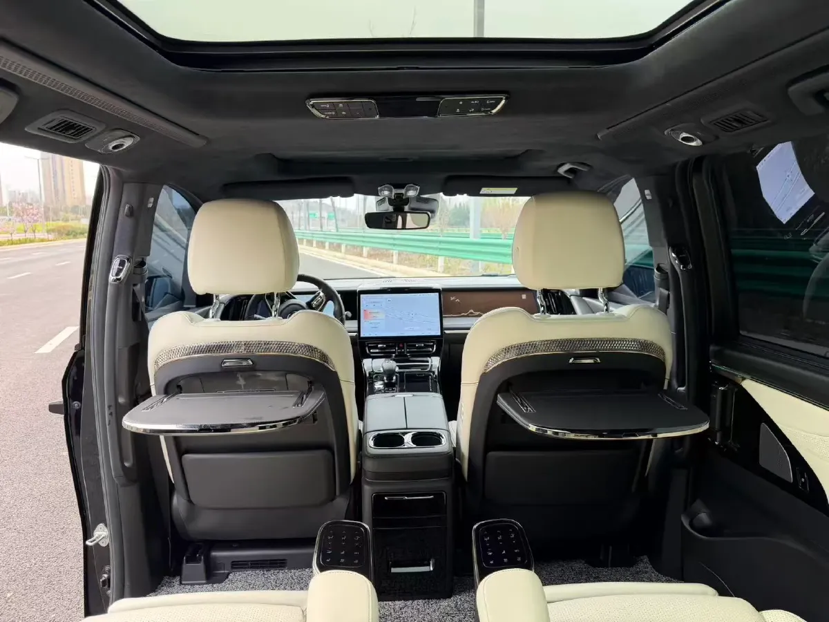 2023 GAC Trumpchi M8 2.0T 252HP L4 8AT,autocango,china used car exporter,china ev exporter,chinese used car exporter,chinese used ev exporter