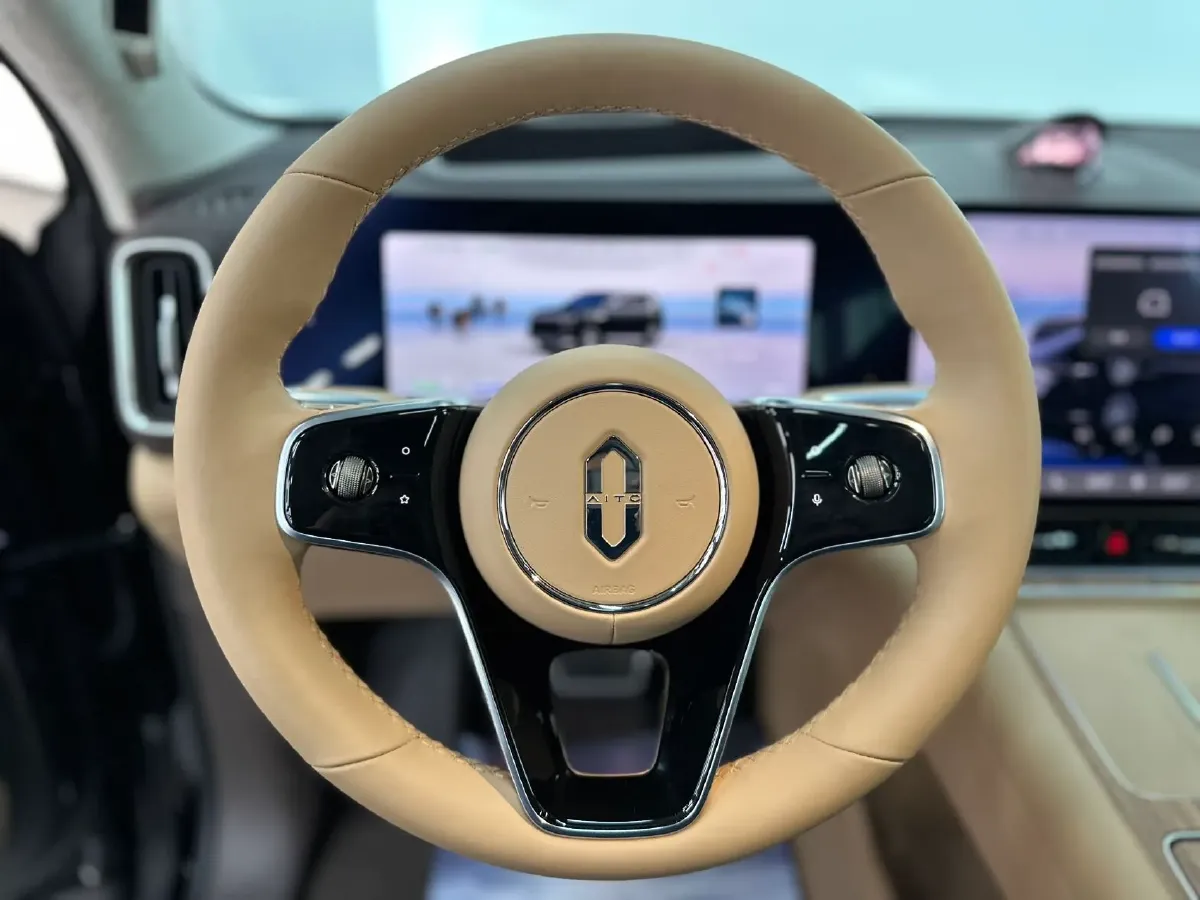 2025 AITO AITO M8 REEV 160HP REEV 53.4KWH,autocango,china used car exporter,china ev exporter,chinese used car exporter,chinese used ev exporter