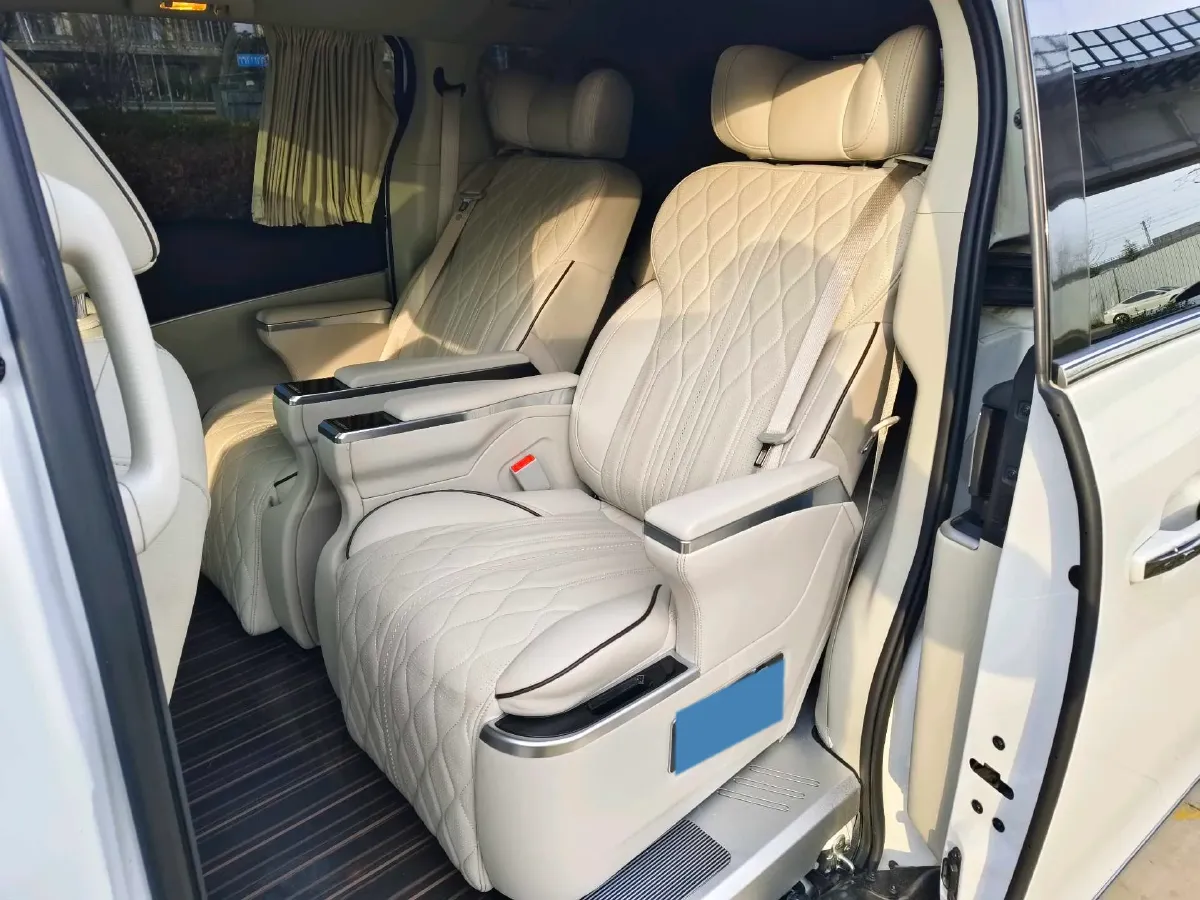 2021 Buick GL8 2.0T 237HP L4 9AT,autocango,china used car exporter,china ev exporter,chinese used car exporter,chinese used ev exporter