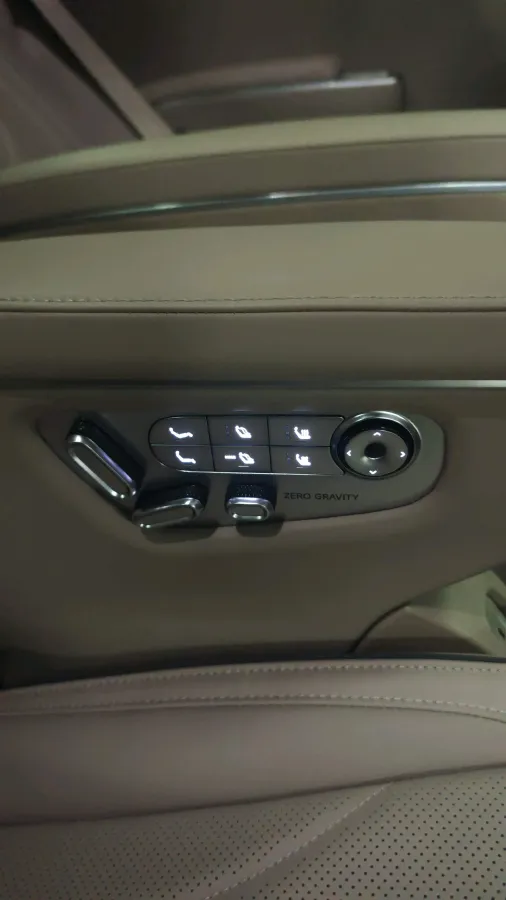 2025 Xpeng X9 BEV,autocango,china used car exporter,china ev exporter,chinese used car exporter,chinese used ev exporter