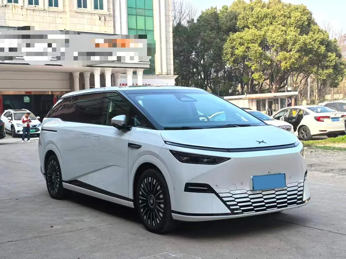 2025 Xpeng X9 BEV,autocango,china used car exporter,china ev exporter,chinese used car exporter,chinese used ev exporter