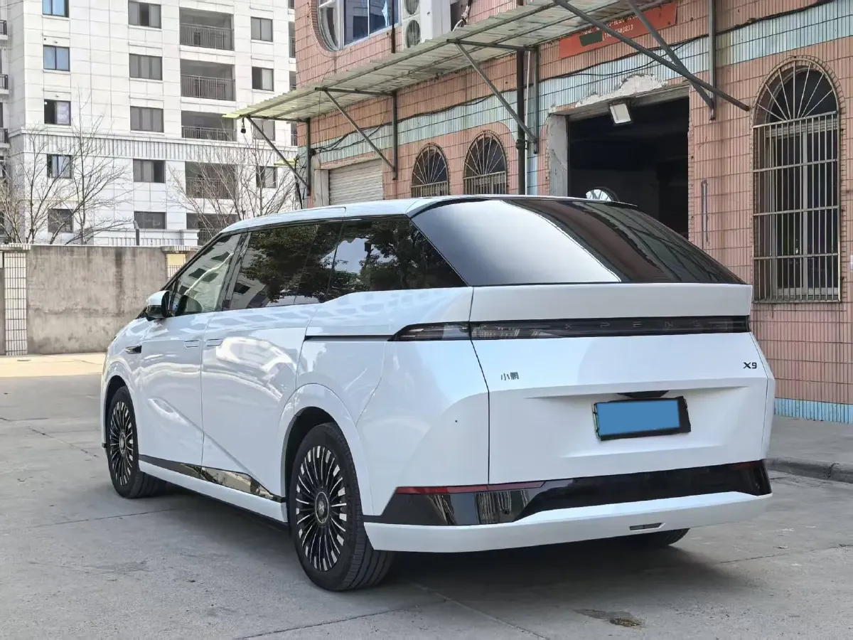2025 Xpeng X9 BEV,autocango,china used car exporter,china ev exporter,chinese used car exporter,chinese used ev exporter