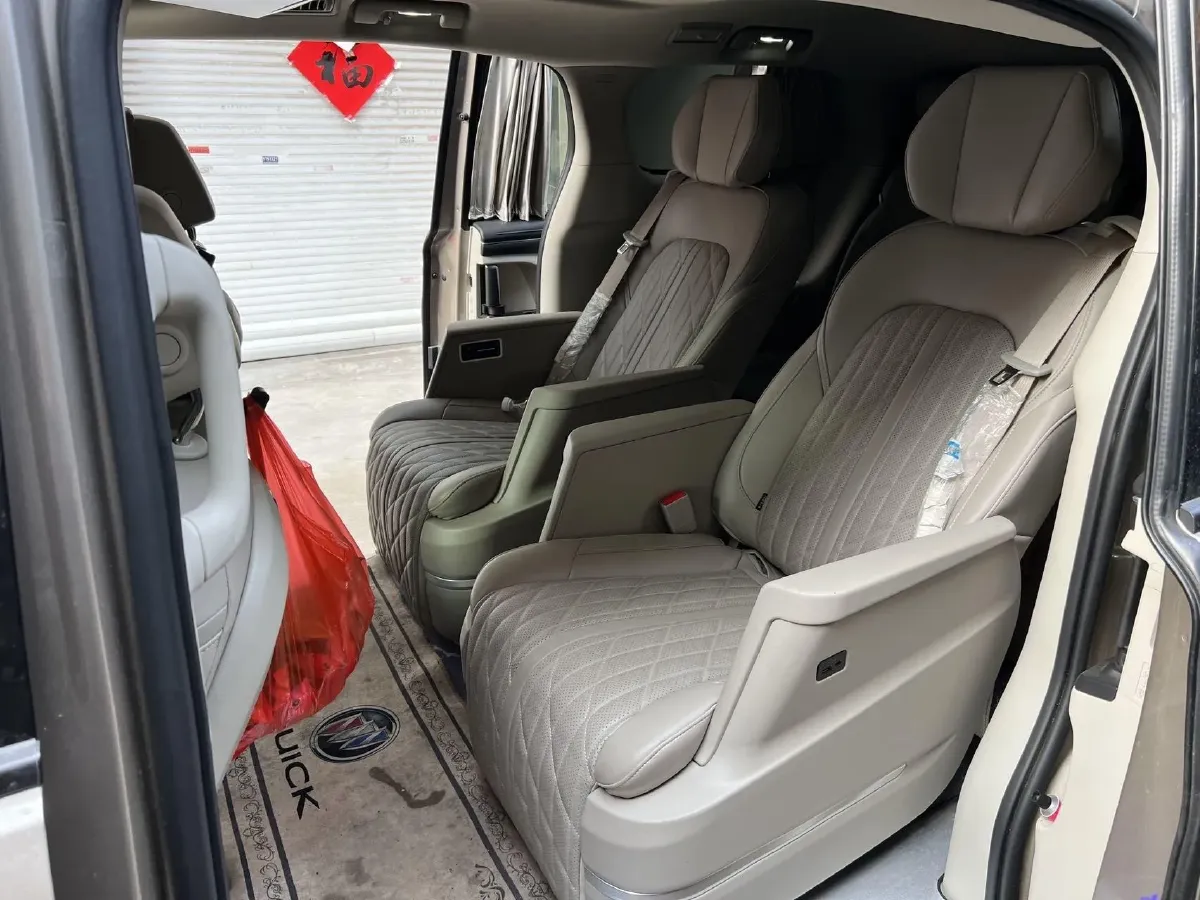 2023 Buick GL8 2.0T 237HP L4 9AT,autocango,china used car exporter,china ev exporter,chinese used car exporter,chinese used ev exporter