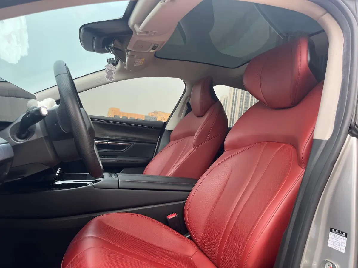 2020 DS 7 1.6T 215HP L4 8AT,autocango,china used car exporter,china ev exporter,chinese used car exporter,chinese used ev exporter