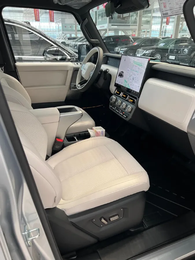 2025 Yufeng Auto Golden Warehouse BEV,autocango,china used car exporter,china ev exporter,chinese used car exporter,chinese used ev exporter