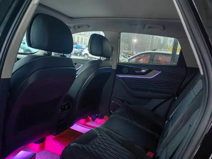 2022 HongQi HS5 2.0T 224HP L4 6AT,autocango,china used car exporter,china ev exporter,chinese used car exporter,chinese used ev exporter