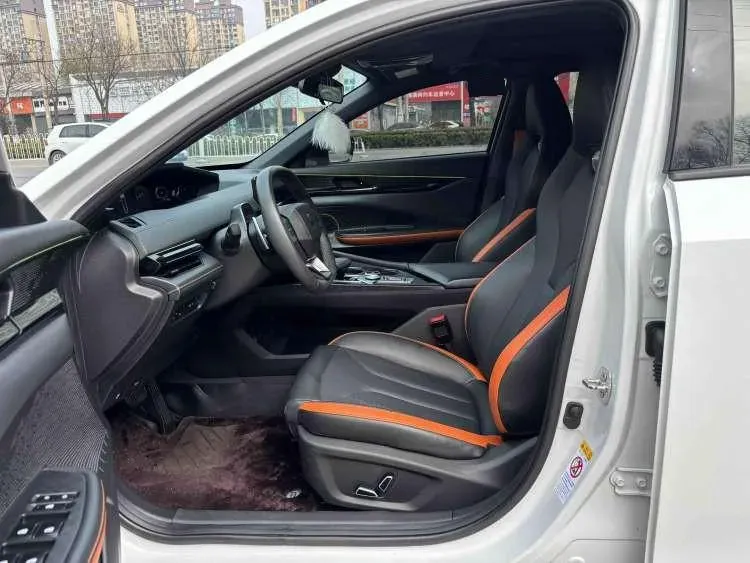 2022 ChangAn UNI-V 1.5T 188HP L4 7DCT,autocango,china used car exporter,china ev exporter,chinese used car exporter,chinese used ev exporter