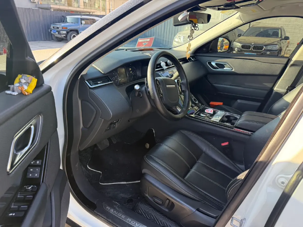 2018 Land Rover Range Rover Velar 2.0T 250HP L4 8AT,autocango,china used car exporter,china ev exporter,chinese used car exporter,chinese used ev exporter