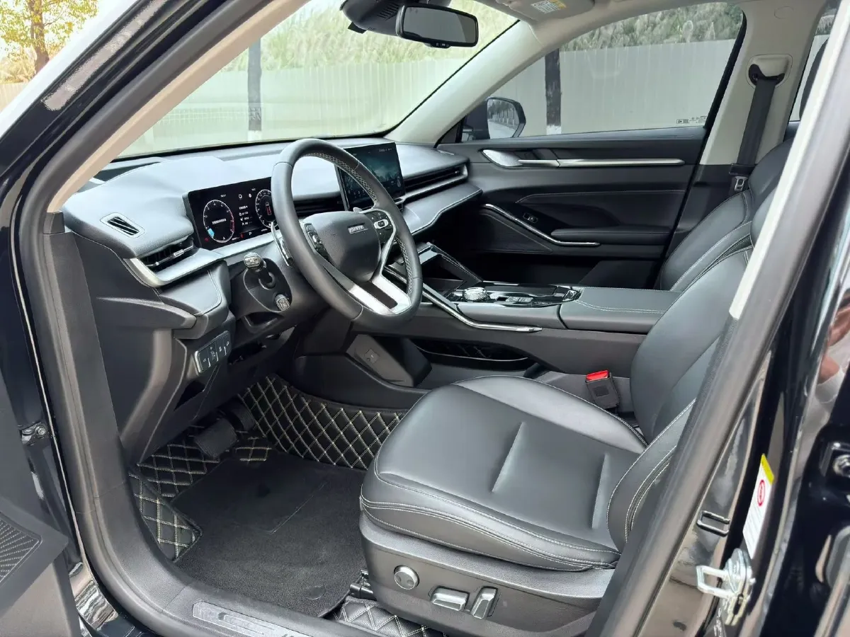 2021 Haval H6 1.5T 169HP L4 7DCT,autocango,china used car exporter,china ev exporter,chinese used car exporter,chinese used ev exporter