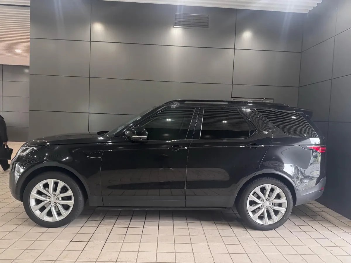 2024 Land Rover Discovery 3.0T 360HP L6 8AT,autocango,china used car exporter,china ev exporter,chinese used car exporter,chinese used ev exporter