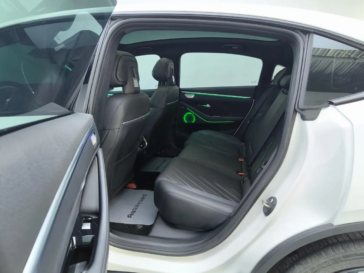 2025 ChangAn CS75 Plus 2.0T 233HP L4 8AT,autocango,china used car exporter,china ev exporter,chinese used car exporter,chinese used ev exporter