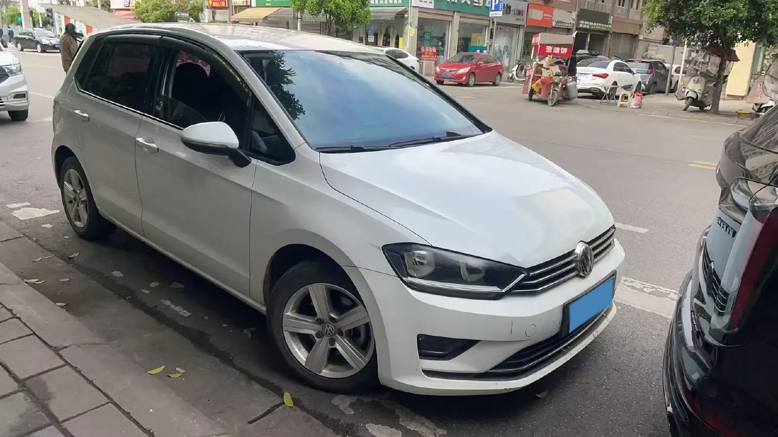 2016 Volkswagen Golf Sportsvan 1.6L 110HP L4 6AT,autocango,china used car exporter,china ev exporter,chinese used car exporter,chinese used ev exporter