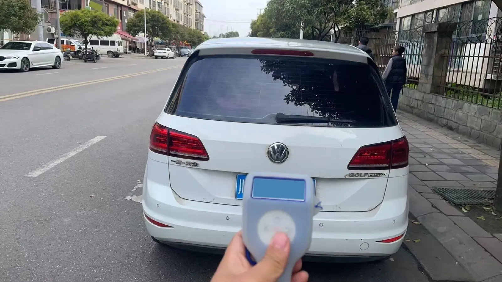 2016 Volkswagen Golf Sportsvan 1.6L 110HP L4 6AT,autocango,china used car exporter,china ev exporter,chinese used car exporter,chinese used ev exporter