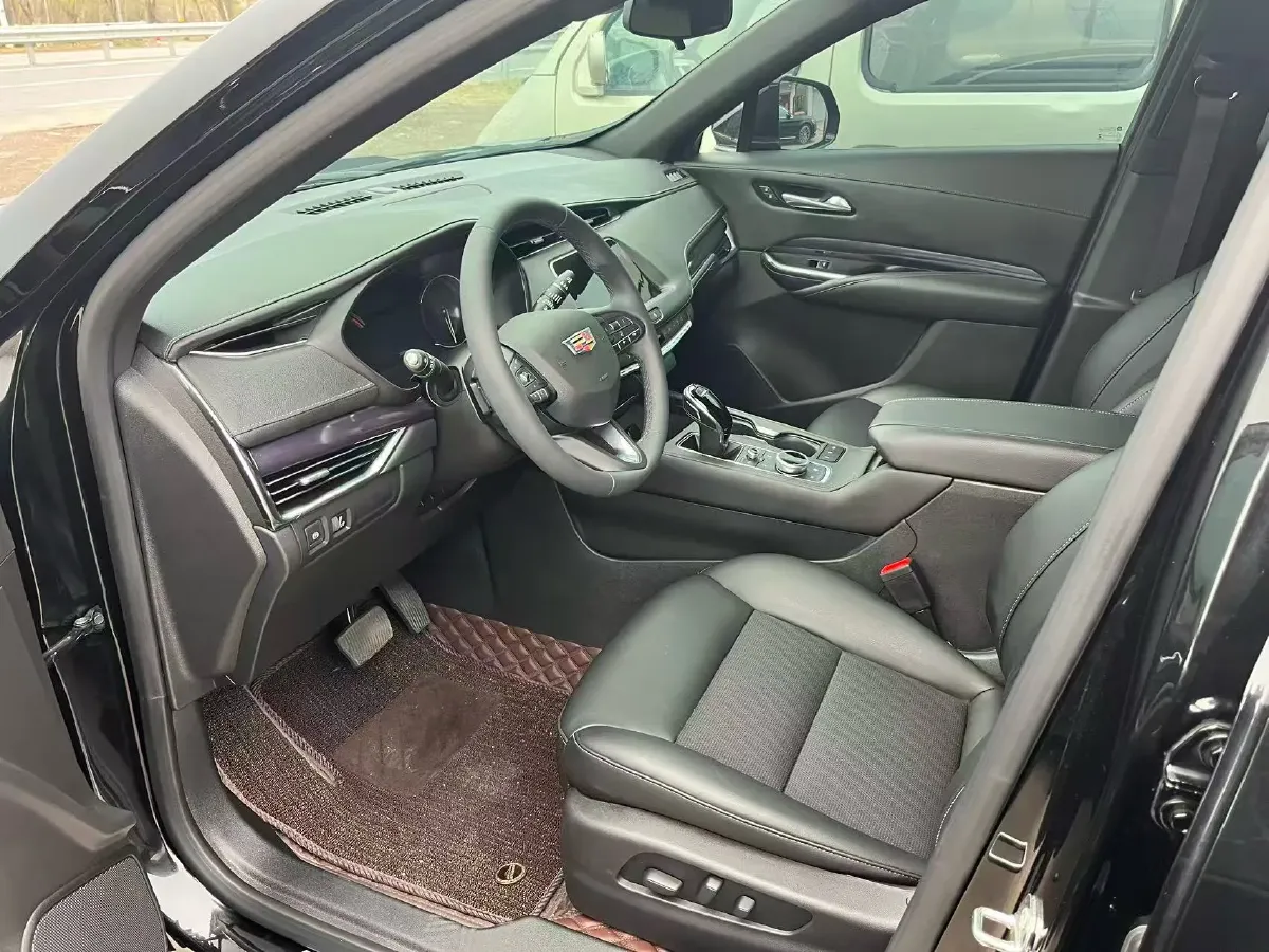 2022 Cadillac XT4 2.0T 237HP L4 9AT,autocango,china used car exporter,china ev exporter,chinese used car exporter,chinese used ev exporter