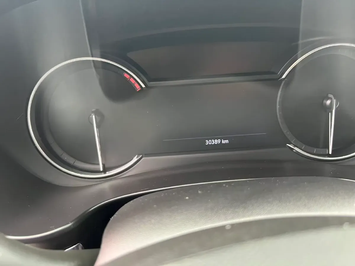 2022 Cadillac XT4 2.0T 237HP L4 9AT,autocango,china used car exporter,china ev exporter,chinese used car exporter,chinese used ev exporter