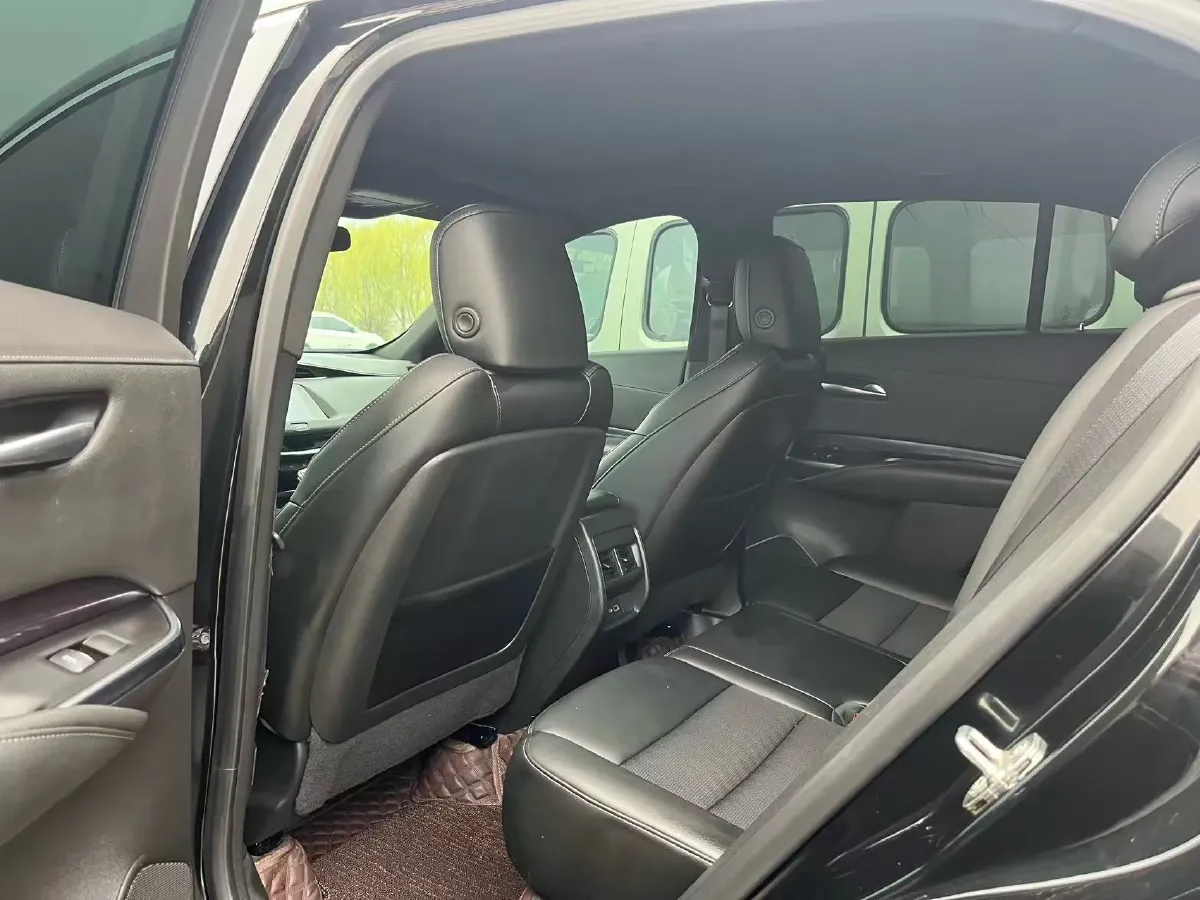 2022 Cadillac XT4 2.0T 237HP L4 9AT,autocango,china used car exporter,china ev exporter,chinese used car exporter,chinese used ev exporter