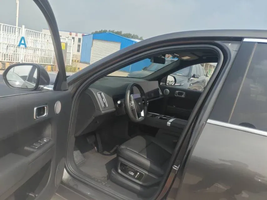 2024 Toyota Granvia 2.5L 189HP L4 E-CVT Hybrid,autocango,china used car exporter,china ev exporter,chinese used car exporter,chinese used ev exporter