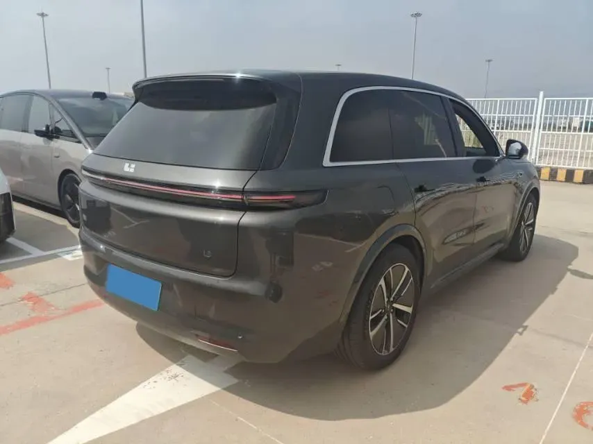 2024 Toyota Granvia 2.5L 189HP L4 E-CVT Hybrid,autocango,china used car exporter,china ev exporter,chinese used car exporter,chinese used ev exporter