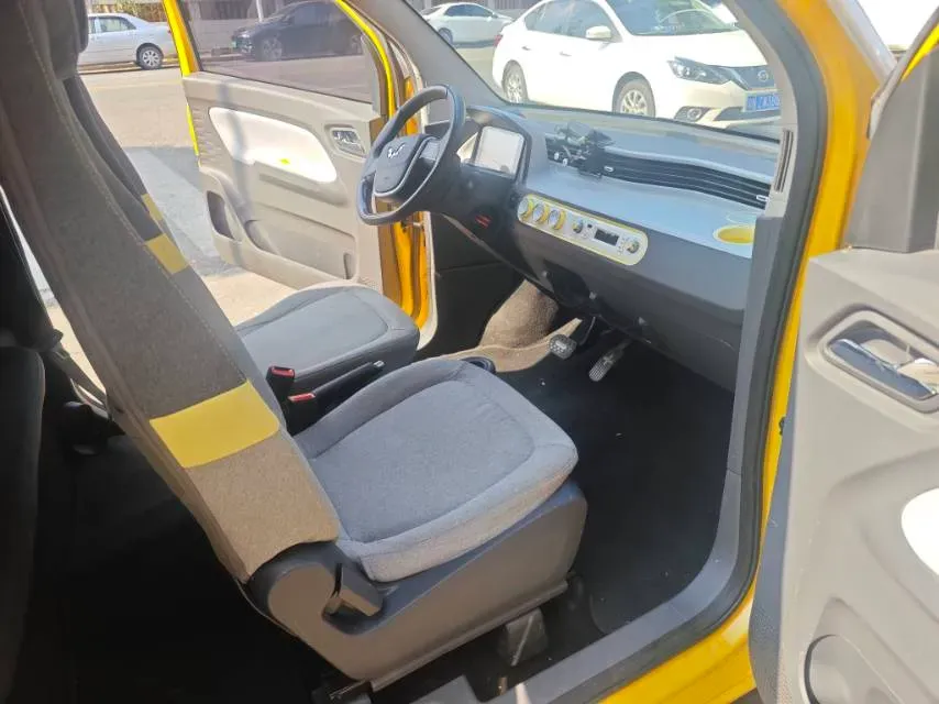 2020 WuLing HongGuang MINI EV BEV 13.8KWH,autocango,china used car exporter,china ev exporter,chinese used car exporter,chinese used ev exporter